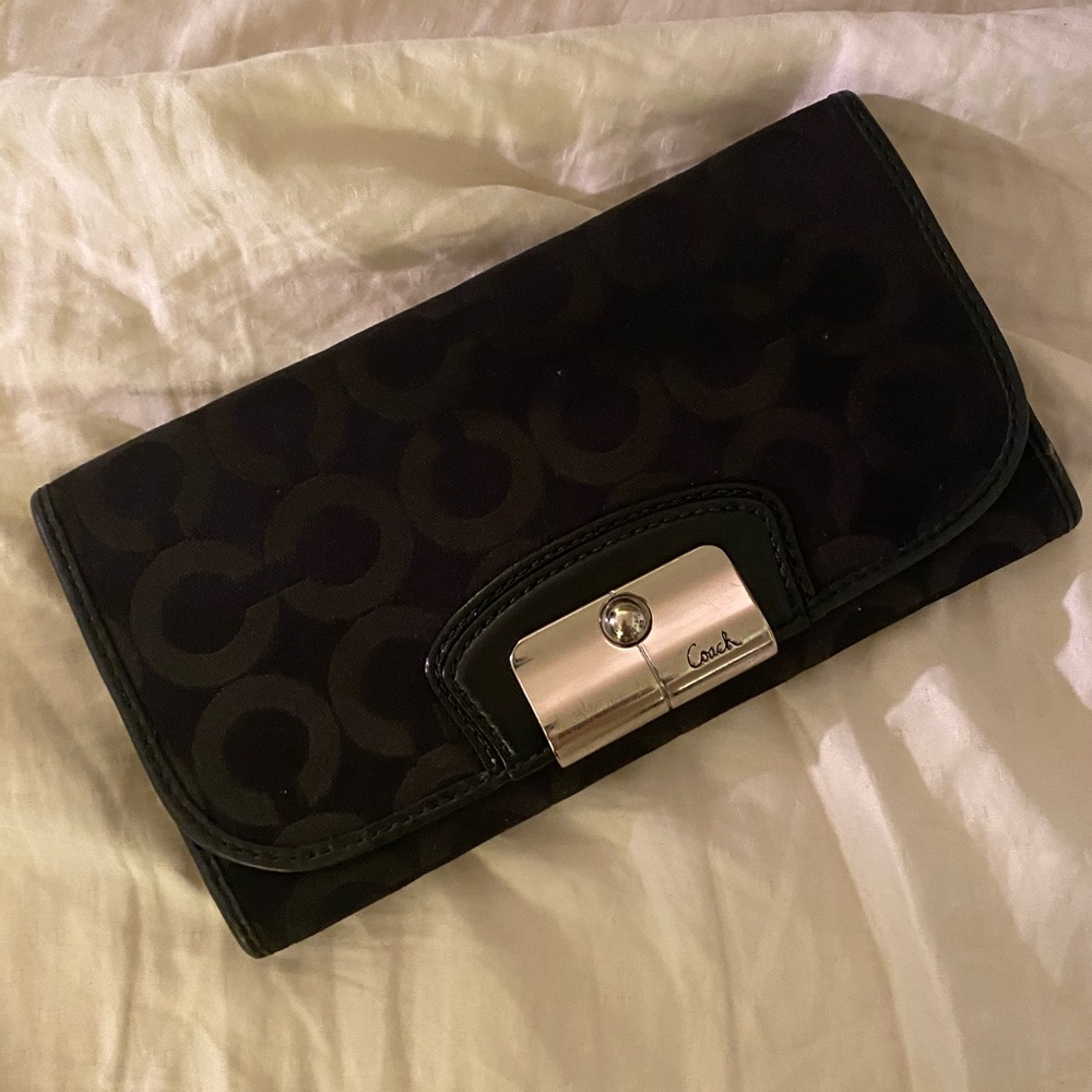Coach Pop C Black snap wallet